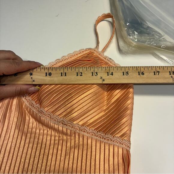 Marchesa Notte Ombré Pleated Cocktail Tea Dress Sz 4 - Picture 9 of 12